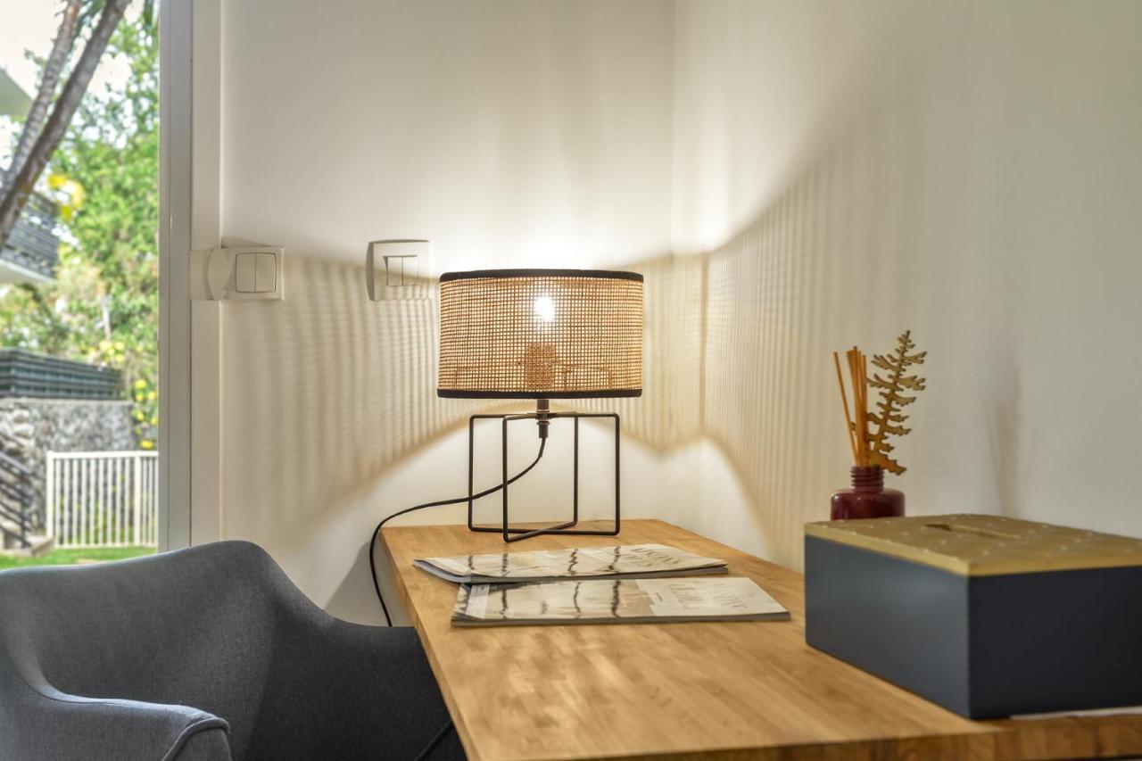 Le Saint-Gilles - Studio A St-Gilles-Les-Bains - Situe Dans Residence Privee Avec Piscine Екстериор снимка